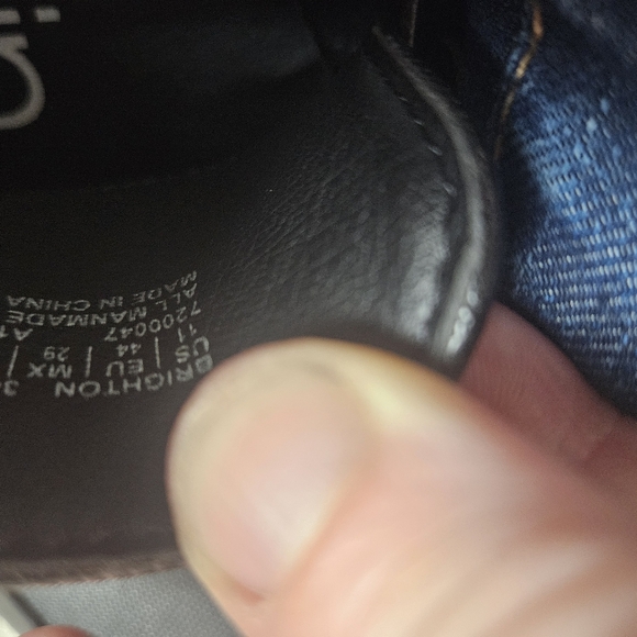 Pre loved barely worn!! Calvin Klein mens dress shoe - Picture 9 of 12